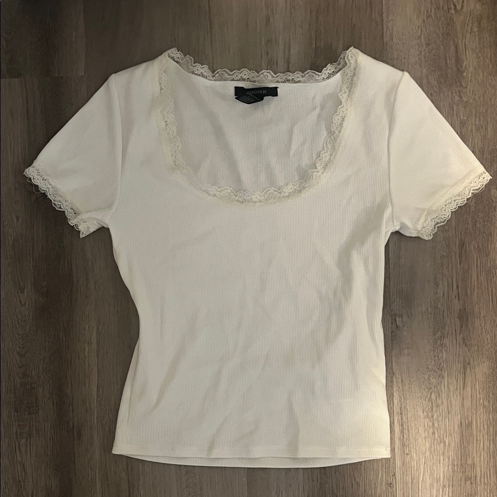 Forever 21 White Lace Trim Short Sleeve Top